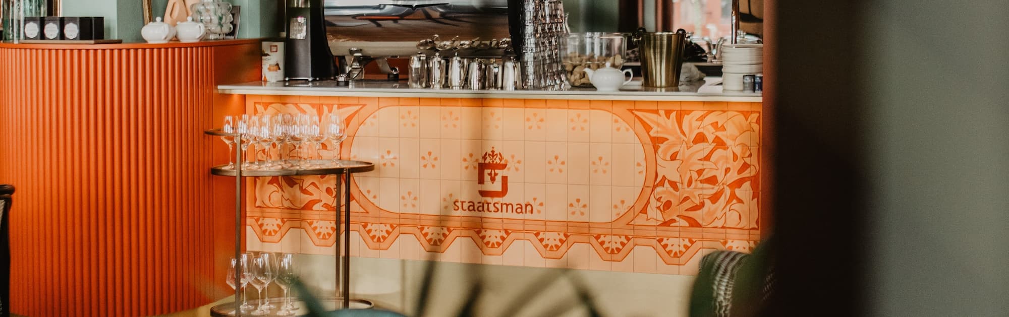Sneak peak bar Grand Café Staatsman, smalle foto