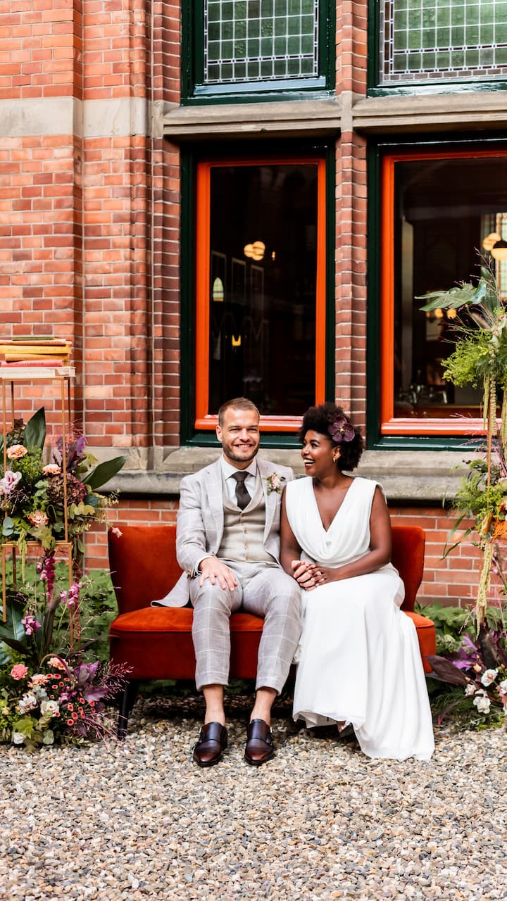 Bruiloft Winand & Sela, Winand en Sela in de Binnentuin van Staatsman